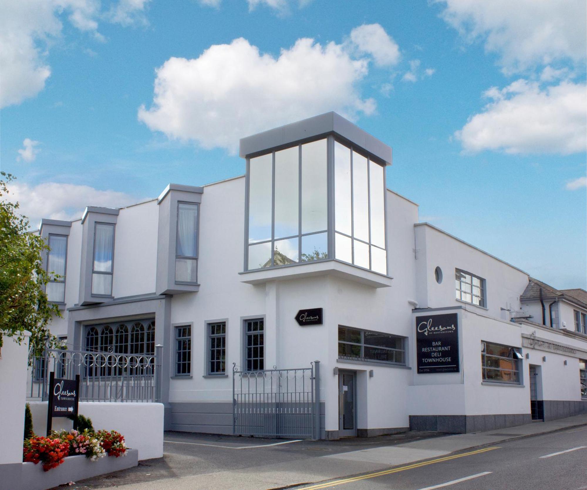 Gleesons Townhouse Booterstown Hotel ดับลิน ภายนอก รูปภาพ