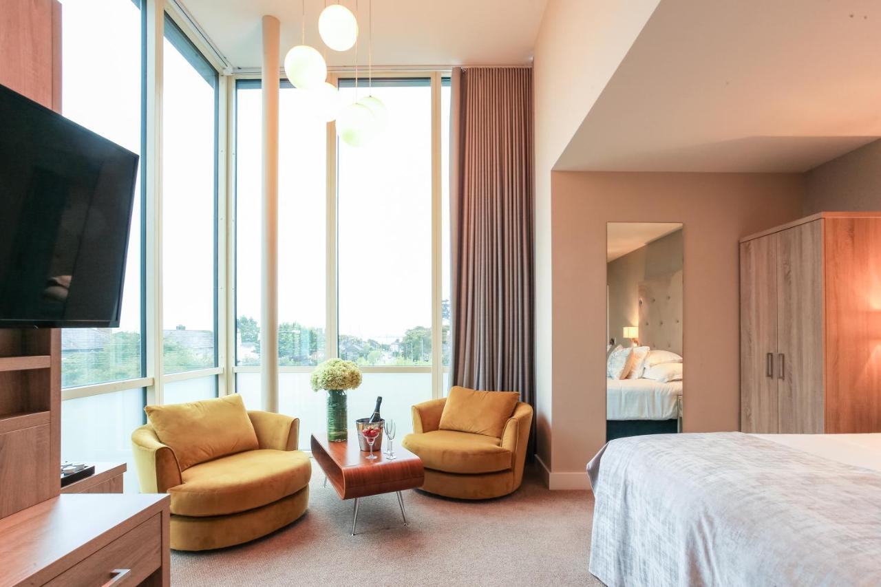 Gleesons Townhouse Booterstown Hotel ดับลิน ภายนอก รูปภาพ