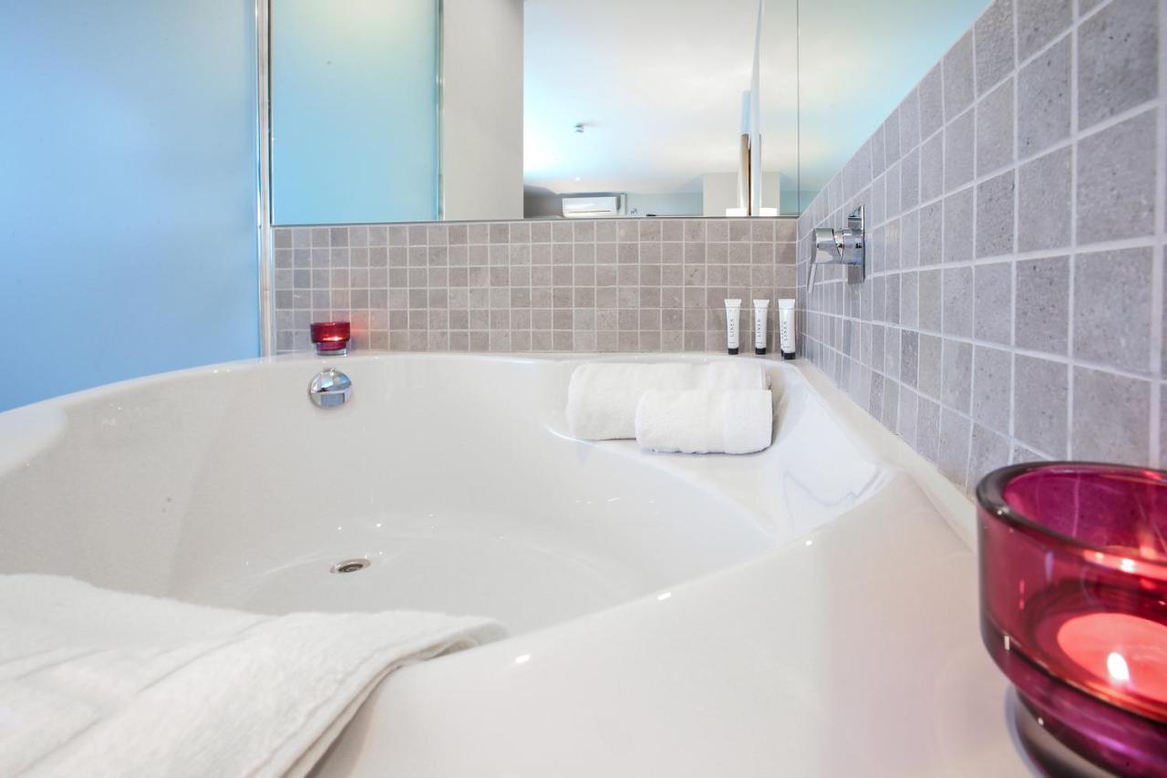 Gleesons Townhouse Booterstown Hotel ดับลิน ภายนอก รูปภาพ