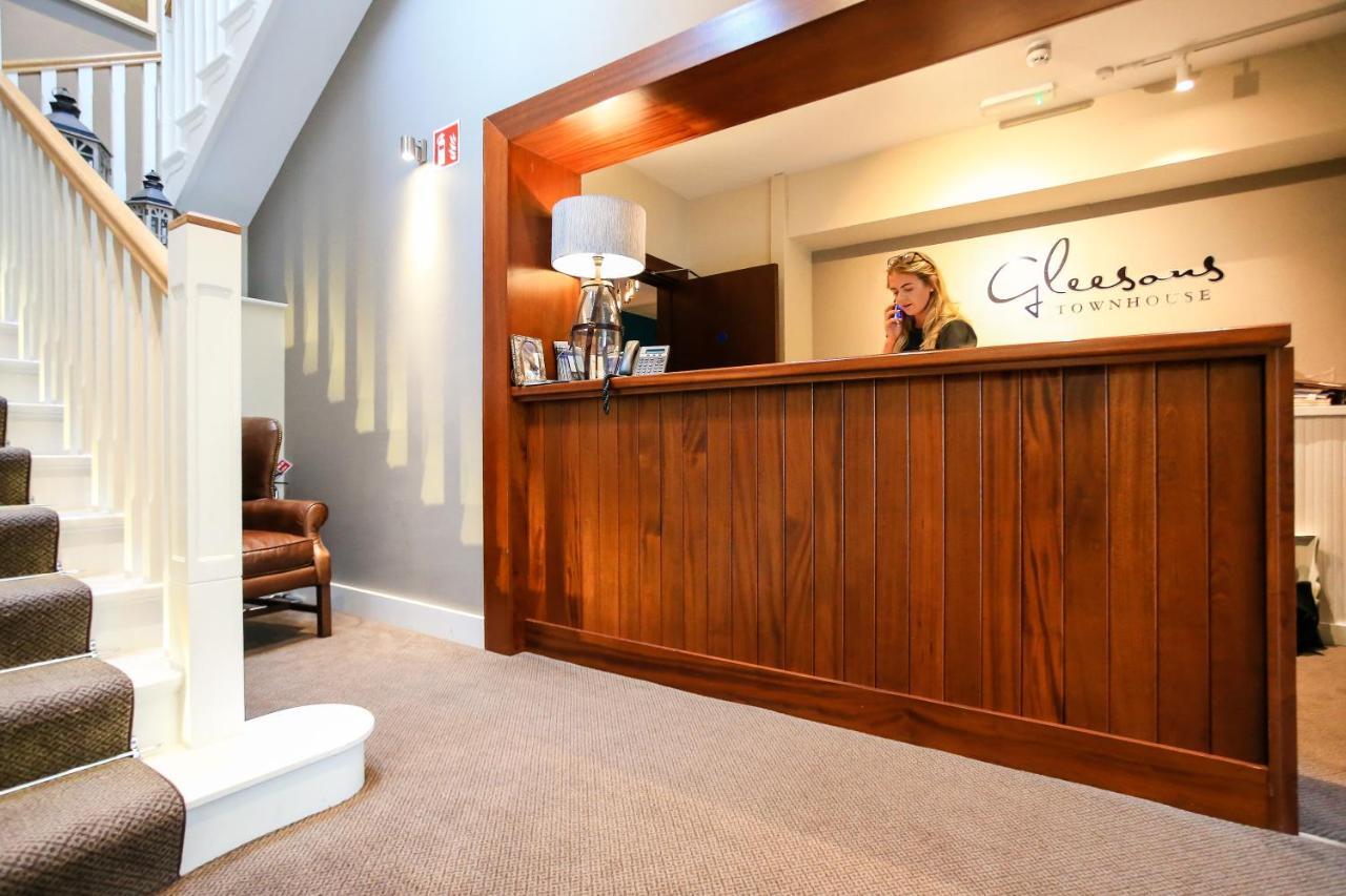 Gleesons Townhouse Booterstown Hotel ดับลิน ภายนอก รูปภาพ
