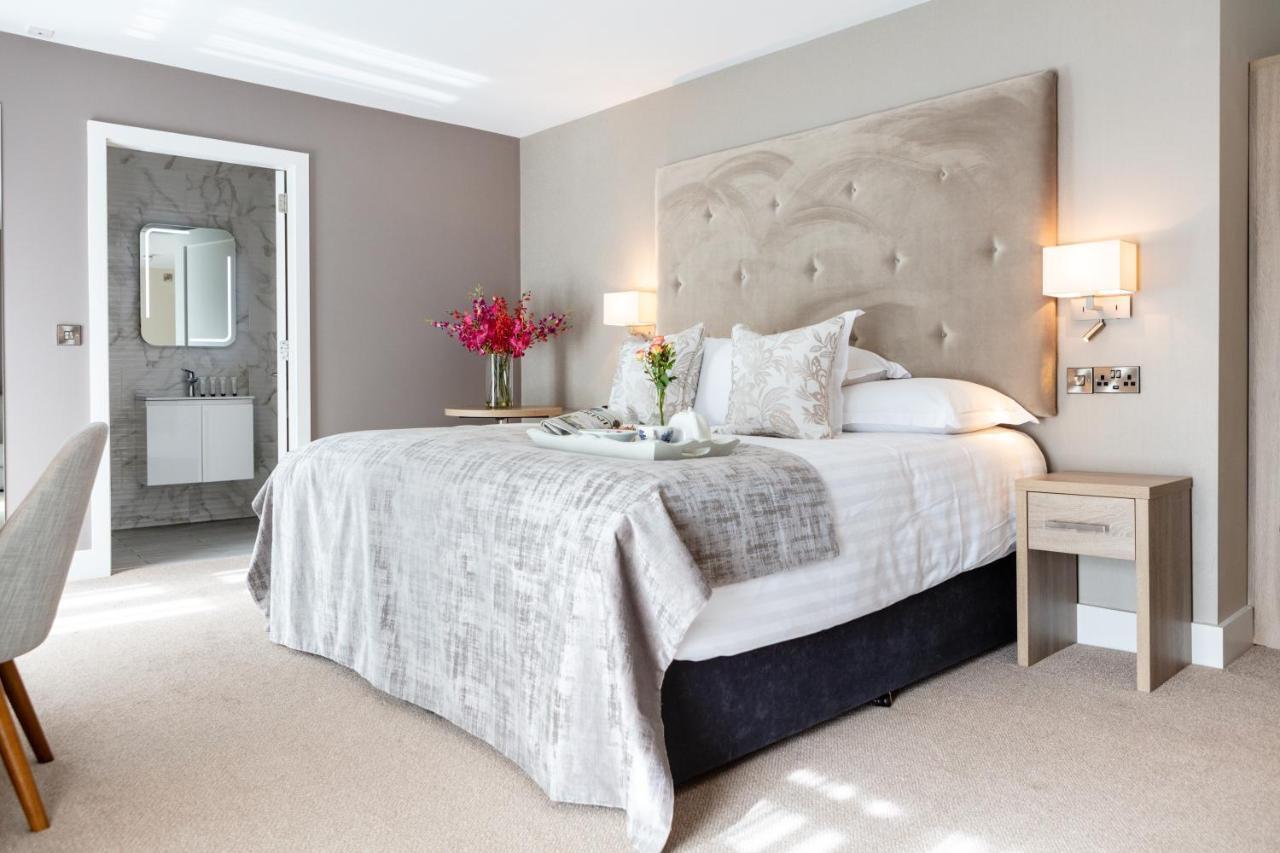 Gleesons Townhouse Booterstown Hotel ดับลิน ภายนอก รูปภาพ